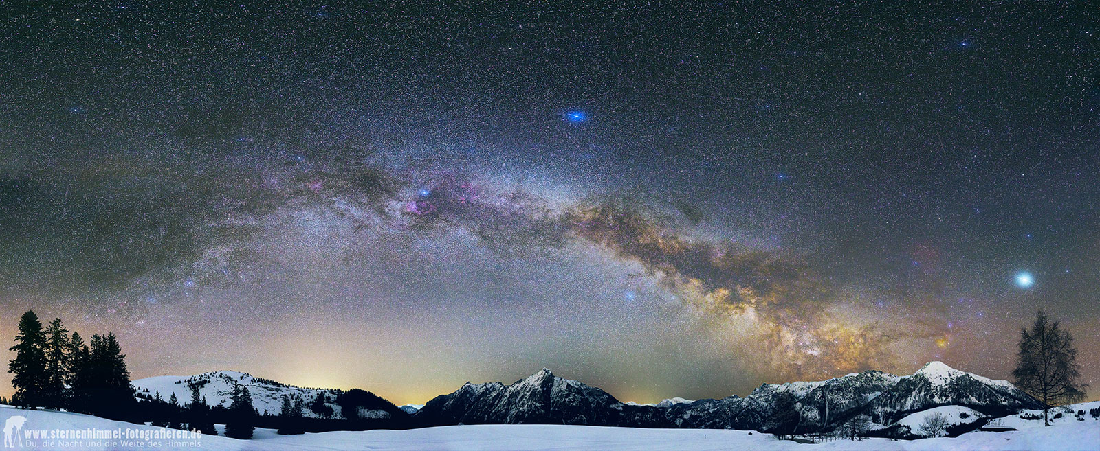 Panorama der Milchstraße im Winter
