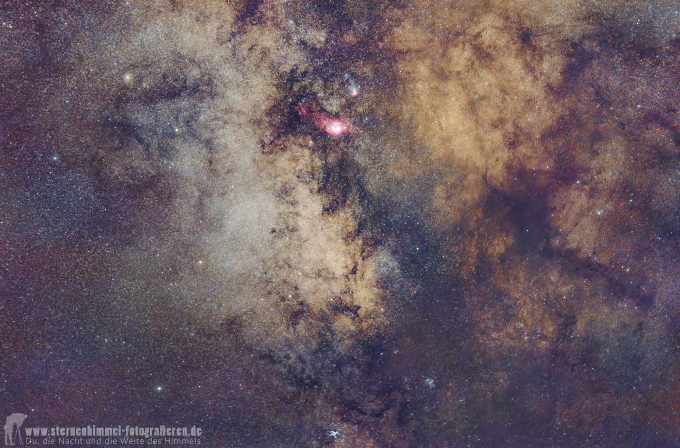 Deep-Sky mit 18-55 mm Kitobjektiv, Astrofotografie mit lichtschwachem Objektiv und alter Kamera - Rohbild