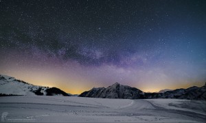 Milchstraße-Postalm-Strobl-Wolfgangsee-Postalm-Schnee-Winter-Alpen-Januar-Panorama-sternenhimmel-fotografieren.de 1200   