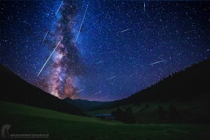 Sternschnuppen-Sternschnuppenschauer-Sternschnuppenregen-Perseiden-meteor-sternenhimmel-fotografieren 1200   